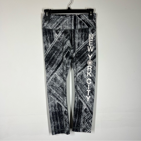 Lululemon Wunder Under Crop NYC Soul Cycle Leggings Size 4 - Picture 1 of 11